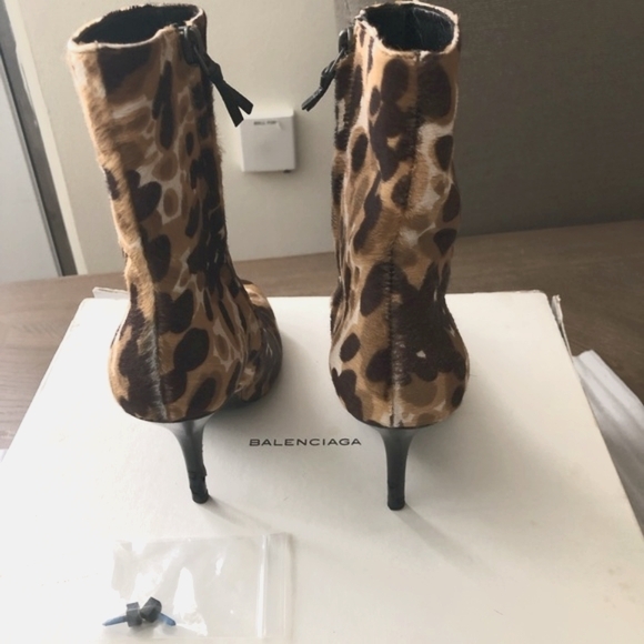BALENCIAGA Leopard Ponyhair AnkleBoots Retail $945 - Picture 2 of 13